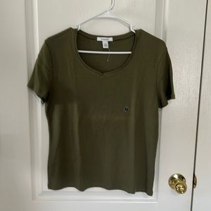 NWT women’s T-shirt by Dress Barn in size medium.